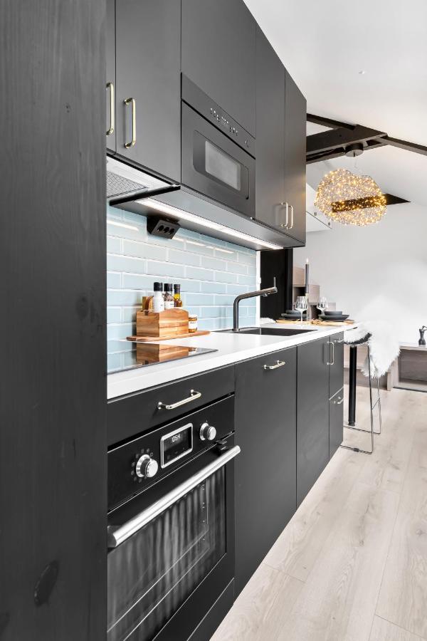 Apartment In The Heart Of !